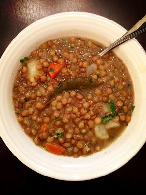 Greek Lentil Soup Recipe, Greek Lentil Soup, Lent Recipes, Vegetarian Salads, Soup Kitchen, Lentil Stew, Hot Soup, Lentil Soup, Delicious Dinner Recipes