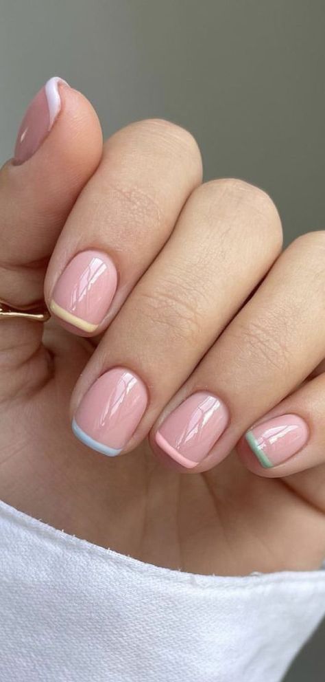 Shellac Tips Nails, Doodle Nails Art Designs, Biab Gel Nails Short, Short French Nails Color, Gel Nails Ideas Short Simple, Simple Short Gel Nails, Short Rainbow Nails, Short Biab Nail Designs, Subtle Nail Designs