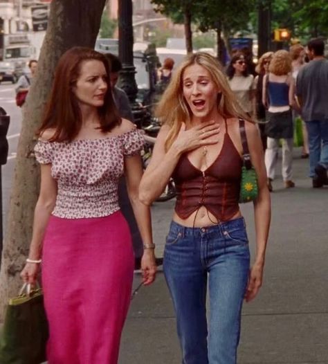 5 Amazing Carrie Bradshaw Outfits — Shop The Looks - Brit + Co Carrie Bradshaw Outfits, Carrie Bradshaw Style, Charlotte York, City Quotes, Fashion 90s, 90's Fashion, City Outfits, Book List, Carrie Bradshaw