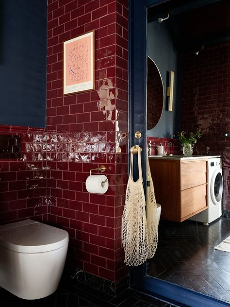 Moody, not Gloomy! Beautiful Dark Small Bathrooms 21 Red Tile Bathroom, Hotel Style Bedroom, Moody Bathroom, Mercury Mosaics, Images Hello Kitty, Dark Grey Kitchen, Dark Bathrooms, Airbnb Design, Eclectic Bathroom