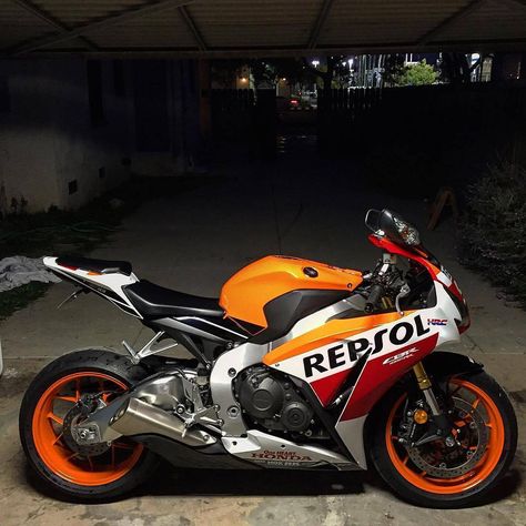 Honda Cbr250r, Honda Cbr 1000rr, Ktm Motorcycles, Best Motorbike, Cbr 1000rr, Motos Honda, Honda Bikes, Concept Motorcycles, Bike Pic