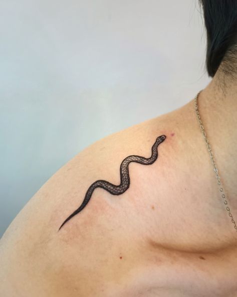 Tattoo, tatuaje, black mamba, vivora, tattoo Mamba Snake Tattoo, Black Mamba Tattoo, Mamba Snake, Avada Kedavra, Plant Tattoo, Snake Tattoo, Tattoos Ideas, Black Mamba, Tattoo Inspo