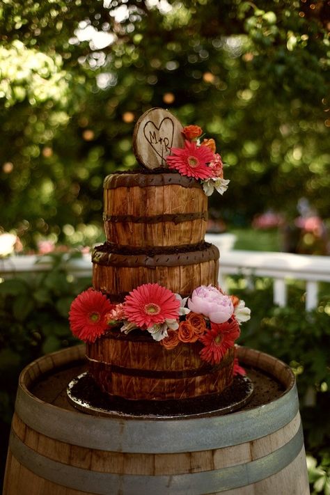 Wine Barrel cake.. Made by Delicious Designs LLC in Reno, NV www.deliciousdesignsreno.com Barrel Wedding Cake, Whiskey Barrel Cake, Western Reception, Wine Themed Decor, Reno Wedding, Wine Barrel Wedding, Distillery Wedding, Barrel Cake, 50th Anniversary Cakes