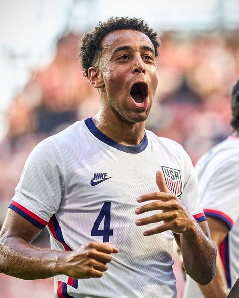 Leeds are in talks with Leipzig to sign USMNT midfielder Tyler Adams Tyler Adams, 2022 Fifa World Cup, Football Love, Usa Soccer, Best Player, Fifa World Cup, Soccer Players, Leeds, Fifa