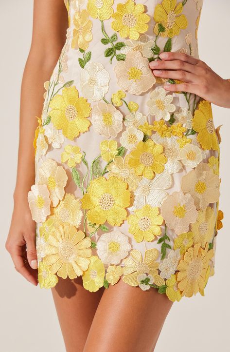 Floral appliqué mini dress Sleeveless dress, V-neckline at front & back Fully lined, concealed side zipper Scalloped hem from floral appliqué Dry clean only Self: 100% Polyester / Lining: 97% Polyester, 3% Elastane Style #ACDR102686 Floral Applique, Scalloped Hem, Dress Sleeveless, Yellow Floral, Yellow Dress, Side Zipper, Sleeveless Dress, Dry Clean, Mini Dress