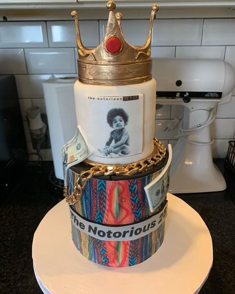 Jens Sweet inspirations on Instagram: “Cake inspired by the one and only, The Notorious B.I.G #weddingcakes #wiltoncakes #fondant #wilton #cakeartistry #artwork #smallbusiness…” The Notorious One Birthday Cake, Notorious One Photo Shoot, Notorious One Birthday Cake, Notorious Big One Birthday Cake, Notorious One Cake, Notorious One, One Birthday Cake, 90s Theme Party, Baby Boy 1st Birthday Party