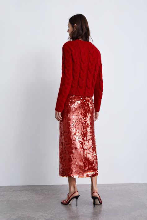 Image 5 of SEQUINNED SKIRT from Zara Green Sequin Skirt Outfit, Red Sequin Skirt Outfit, Red Monochromatic Outfit, Glitter Skirt Outfit, Red Sequin Skirt, Green Sequin Skirt, Red Vibe, Sequin Skirt Outfit, Hot Pink Cardigan