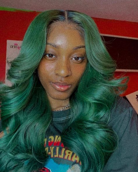 Green Hair Black Women, Dark Green Wig, Green Hairstyles, Hair Black Women, Brazilian Body Wave Hair, Remy Human Hair Weave, Wig Colors, Green Wig, Birthday Hair