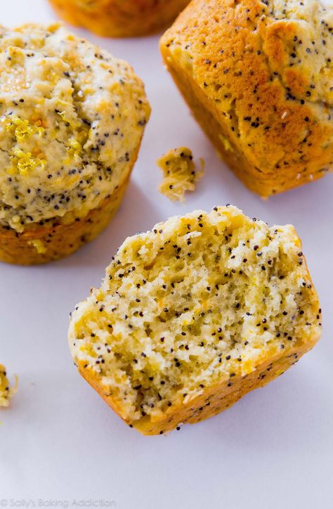 Orange Lemon Poppy Seed Muffins - moist, sweet, and full of citrus flavor. No mixer required! Recipe on sallysbakingaddiction.com Poppyseed Muffins, Lemon Poppy Seed Muffins, Lemon Poppyseed Bread, Seed Muffins, Orange Muffins, Poppy Seed Muffins, Lemon Poppyseed Muffins, Sally's Baking, Lemon Poppy Seed