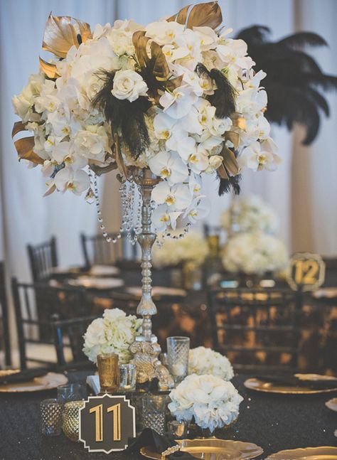 Gatsby Style Wedding, 20s Wedding, Gatsby Wedding Theme, New Years Wedding, Gatsby Themed Party, Nye Wedding, Great Gatsby Wedding, New Years Eve Weddings, Wedding Floral Centerpieces