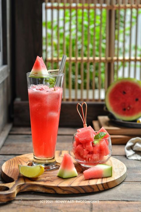 Juice Menu, Best Smoothie, Fast Food Menu, Diwali Food, Best Smoothie Recipes, Strawberry Banana Smoothie, Food Photography Inspiration, Fancy Drinks, Get Stronger