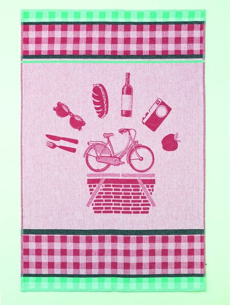 Coucke Retro Checkered tea towel #2 Cafe Themed Kitchen, Mexican Yard, French Fabrics, French Tea, Gift Towers, Picnic Towel, Paris Themed, Themed Kitchen, Paris Cafe