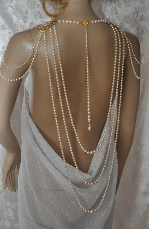 Necklace For Shoulders Gatsby Jewelry, 1920s Jewelry, Shoulder Jewelry, Prom Necklaces, Shoulder Necklace, Jewelry Swarovski, Back Necklace, Swarovski Necklace, Back Jewelry