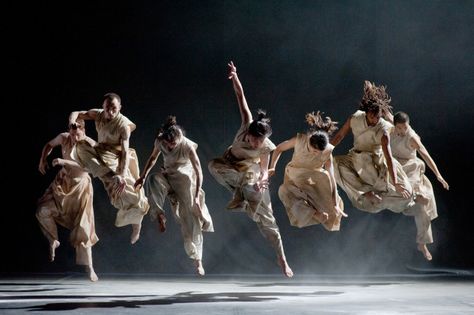 Vertical Road - Akram Khan Company Modern Dans, Pina Bausch, Physical Theatre, Alvin Ailey, Boris Vallejo, Cultural Awareness, Dance Movement, Dance Theater, Royal Ballet