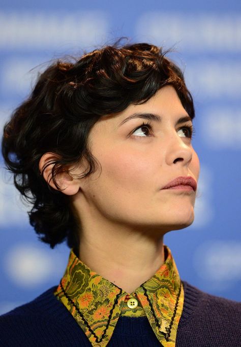 Audrey Tautou at the Berlinale 2015 , copyright Oskar Belategui Pixie Haircut Ideas, Audrey Tautou, Shave My Head, Short Curly Haircuts, Casual Chique, Short Wavy Hair, French Actress, Hair Reference, Fashion Hair