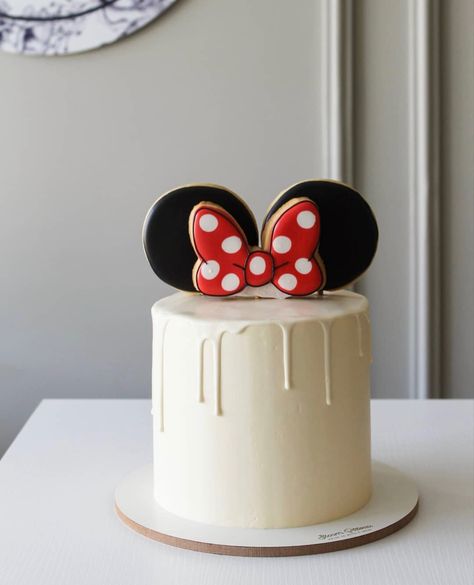 Mickey Minnie Birthday Cake, Mini Mouse Birthday Cakes Ideas, Simple Disney Cake, Mickey Mouse Birthday Cake 2nd, Twodles Birthday Cake, Simple Mickey Mouse Cake, Minnie Cake Ideas, Oh Twodles Birthday Cake, Simple Minnie Mouse Cake