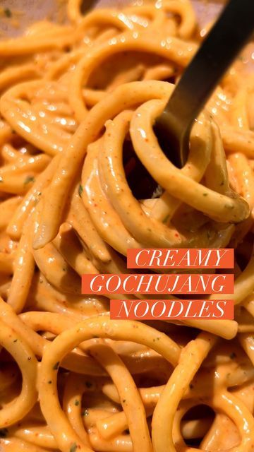 Gochujang Noodles, Pasta Dinner Recipes, Garlic Clove, Asian Cooking, Asian Dishes, 2 Ingredients, Weeknight Meals, Heavy Cream, Minced Garlic