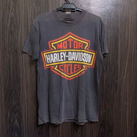 Vintage 90s Harley Davidson Big Logo T Shirt | Etsy Harley Davidson Vintage, Logo Vintage, Motor Harley Davidson Cycles, Logo T, Logo Shirt, Logo T Shirt, Unisex Fashion, Tshirt Logo, Fashion Games