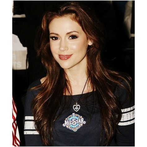 Alyssa Milano {#TOUCHBYAM} Alissa Milano, Alyssa Milano Hair, Alisa Milano, Allysa Milano, Holly Marie Combs, Shannen Doherty, Hair Styles 2017, Alyssa Milano, Hollywood Celebrities