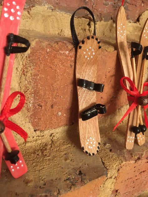 Hanging Miniature Wooden Snowboards - Etsy Canada Baby Shower Tea, Ornament Diy, Cute Miniature, Handmade Miniatures, Trunk Or Treat, Snowboards, Ski Snowboard, Christmas Box, Skis