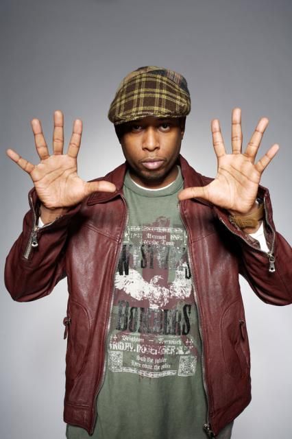 Talib Kweli (born Talib Kweli Greene), rapper. His first name, Talib (طالب), in Arabic means "student" or "seeker"; his middle name in Swahili means "true". He gained prominent recognition through Black Star, a collaboration with fellow MC Mos Def. He is also known for his underground recordings including Reflection Eternal with DJ Hi-Tek (who produced Black Star's album). His solo singles include Get By, I Try (feat. Mary J. Blige), and Waitin' for the DJ (feat. Bilal). Talib Kweli, Hiphop Culture, Gold Record, Music Hip Hop, Mos Def, Space Capsule, Hip Hop Songs, Mary J Blige, Civil Rights Leaders