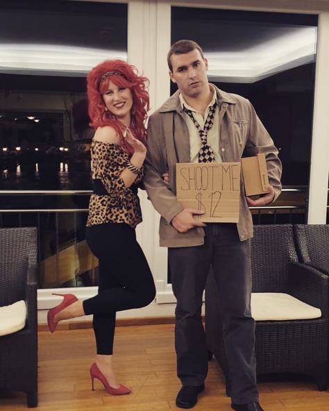 The Bundys halloween costume for couples Peggy And Al Bundy Costume Halloween, 1970s Couple Costume, Older Couples Costumes, The Bundys Halloween Costume, Sitcom Couples Costumes, Couples Costumes Iconic, Peg And Al Bundy Costume, Al And Peggy Bundy Costume, Peg Bundy Costume