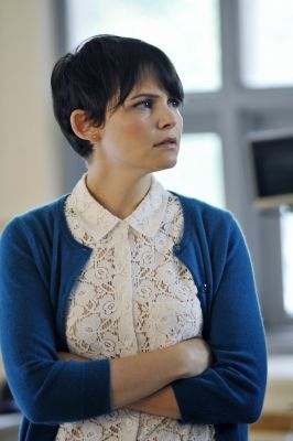 Mary Margaret Style, Mary Margaret Blanchard, Mary Margaret, Ginnifer Goodwin, Gamine Style, Winter Typ, Pixie Cuts, Lace Shirt, Once Upon A Time