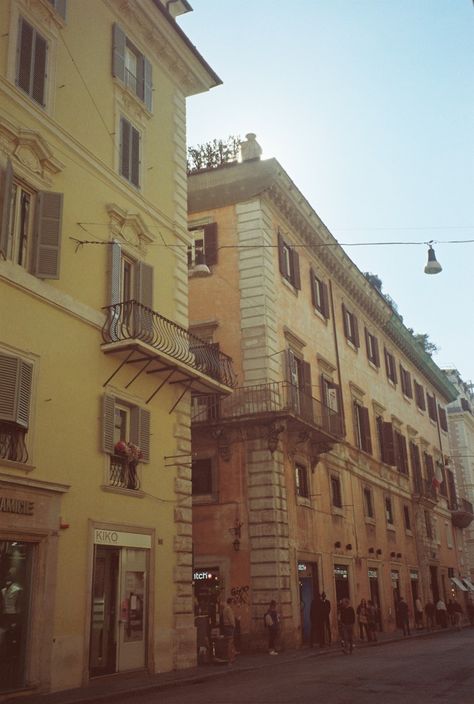 Rome on 35mm film Film Camera Photos Travel, Italy Film Photography, Rome Film Photography, Roma Film Stills, Rome On Film, Rome Aesthetic, Paris Film Camera, Digi Cam, On Film