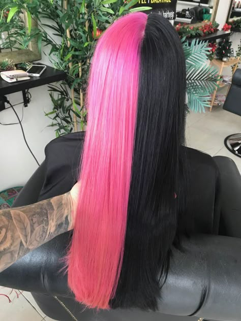 Hair Color Ideas Auburn, Dyeing Hair, Split Dye, Pink And Black Hair, Split Dyed Hair, Korean Hair Color, Hair Color Underneath, Vivid Hair Color, Cute Hair Colors