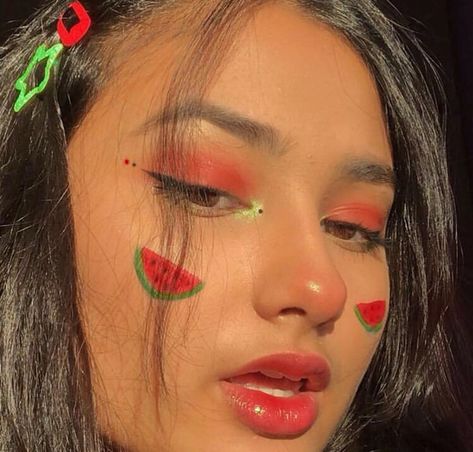 Unfiltered Pictures, Watermelon Face, Freckles Makeup, Cute Eye Makeup, Face Painting Easy, Pride Makeup, Face Paint Makeup, Face Art Makeup, Makeup Aesthetic