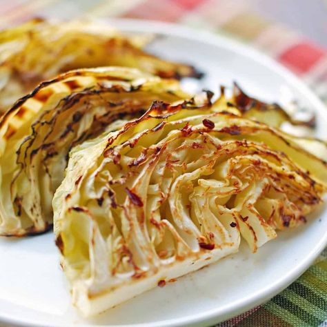 This roasted cabbage is wonderfully flavorful. Roasting is a game-changer, convincing even picky eaters that this vegetable is worth a try! Roasted Cabbage Recipes, Keto Cabbage Recipe, Cabbage Wedges, Roasted Cabbage Wedges, Cabbage Recipes Healthy, Baked Cabbage, Wedges Recipe, Roasted Cabbage, Cabbage Recipe