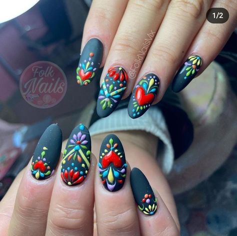 Mexican Nail Designs Ideas, Mexican Independence Day Nails, Mexican Pottery Nails, Folk Art Nails, Mexican Nails Designs Mexico, Folk Nails, Mexican Themed Nails Acrylic, Weird Nail Art, Sugar Skull Nail Art