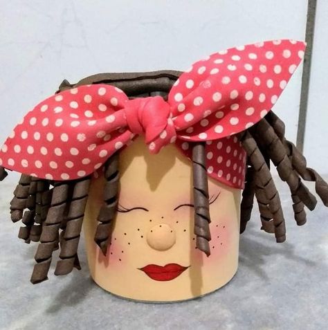 Pot Heads Flower Pots, Shed Organizing, Gardening Shed, Gardening Tattoo, Tools Tattoo, Plant Pots Crafts, Shed House, Garden Aesthetics, Shed Designs