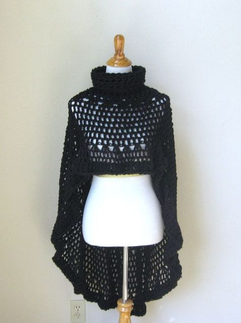 Poncho Au Crochet, Black Bohemian, Poncho Crochet, Crochet Shawls And Wraps, Poncho Pattern, Fabulous Clothes, Crochet Cardigan Pattern, Crochet Round, Crochet Poncho