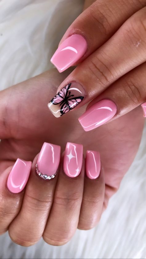 Pink butterfly nails 💕🦋 Pink Nails Ideas Long, Square Nails Ideas, Chrome Nails Art, Nails Ideas Long, Acrylic Nails Red, Fall Nails Art, Pink Nails Ideas, Vacation Nails Green, White And Green Nails