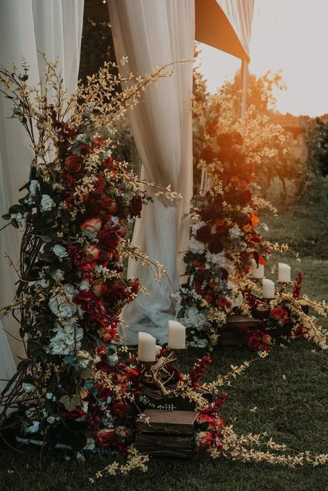 Black And Red Wedding Theme, Green And Red Wedding, Red And Green Wedding, Rustic Red Wedding, Forest Green Wedding, Red Wedding Theme, Woodsy Wedding, Outdoor Wedding Decorations, Classic Wedding Dress