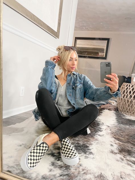 Casual Vans Outfit Winter, Work Vans Outfit, Checkard Vans Outfit, Western Outfits With Checkered Vans, Black And White Checkered Vans Outfit, Vans Checkered Outfit, Checked Vans Outfit, White Platform Vans Outfit, Cute Outfits With Hey Dude Shoes