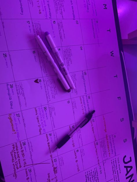 Booked Calendar Aesthetic, Manage Money Aesthetic, Full Calendar Aesthetic, Organizing Vision Board, 2024 Vision Board Pictures School, Vision Board Organized, Calendar Planning Aesthetic, Vision Board Pictures Organization, Aesthetic Vision Board Pictures School