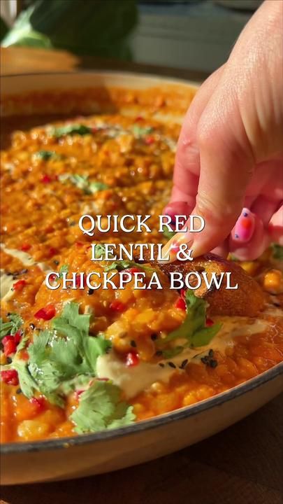 Chickpea Bowl, Lentils Protein, Red Split Lentils, Protein Ingredients, Vegan Diet Recipes, Cooked Quinoa, High Protein Dinner, High Protein Vegan, Protein Meals