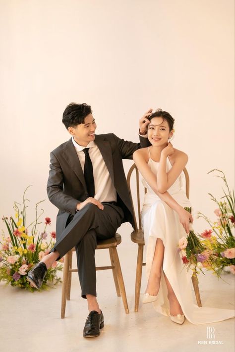 Prewedding Photo Studio Ideas, Korean Photo Studio Ideas, Korean Prewedding Photography Studio, Korean Wedding Photography Studios, Korean Wedding Decorations Indoor, Studio Prewedding Photo Ideas, Indoor Prewedding Concept, Korean Wedding Decorations, Korean Prenup