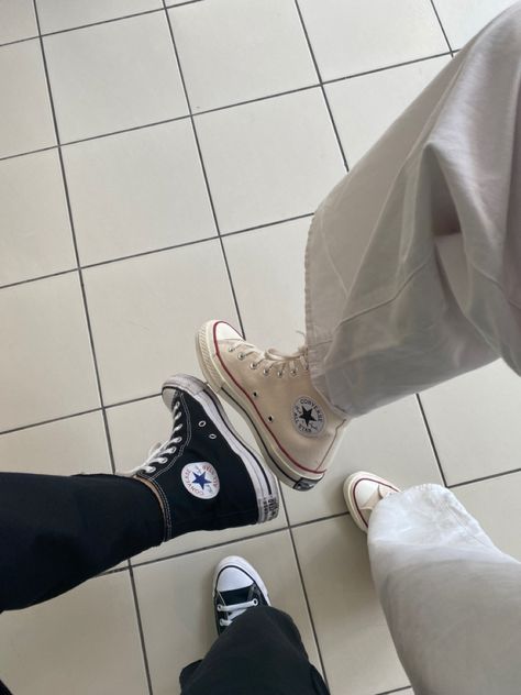 Converse Highcut, High Cut Converse Outfit, High Cut Sneakers, Custom Sneakers Diy, Converse Outfit, Outfits With Converse, Custom Sneakers, Converse High, High Cut