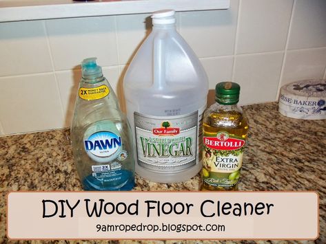 Diy Wood Cleaner, Natural Floor Cleaner, Diy Wood Floor Cleaner, Wood Diy Projects, Floor Cleaner Recipes, Homemade Floor Cleaners, Diy Floor Cleaner, Floor Cleaners, Natural Floor