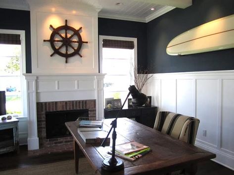 Boathouse Decor, Dads Office, Nautical Office, Fresh Living Room, Deco Marine, Nautical Room, Hampton Style, Living Room Decorating Ideas, Desk Area