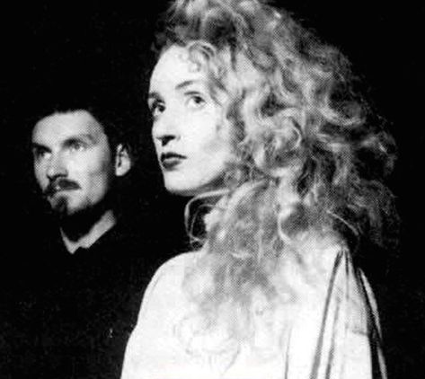 Autumn Ghost, Lisa Gerrard, Dead Can Dance, 80s Goth, Goth Bands, Goth Music, Dance Photo, Ghost Light, Celtic Music