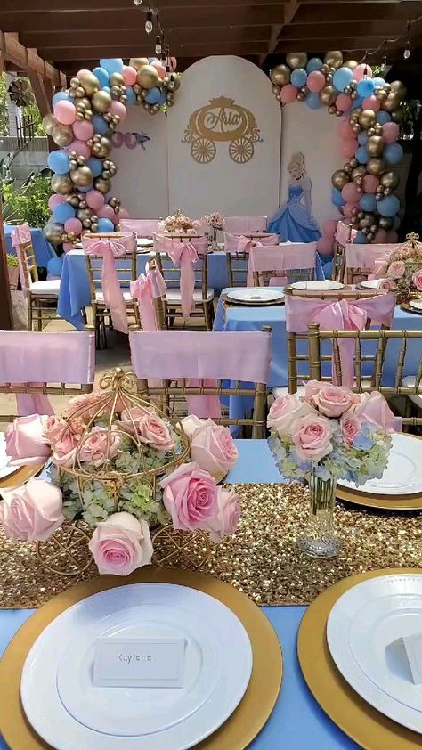 Pink And Blue Princess Party, Princess Birthday Party Centerpieces, Cinderella First Birthday Party, Cincoñera Ideas, Castle Theme Party, Cinderella Theme Birthday Party, Princess Birthday Centerpieces, Sweet 16 Cinderella Theme, Princess Party Centerpieces