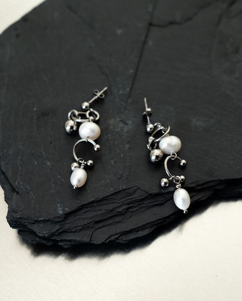 PEARL EARRINGS 06 surgical steel / white freshwater pearls length: 5cm PLN 170 / €40 DM to order 💌 ________ #jewelry #accessories #style #jewelrydesign #handmadejewelry #alt #earrings #smallbusiness #fashionaccessories Alt Earrings, Hyper Fixation, Accessories Style, White Freshwater Pearl, Bead Crafts, Stylish Nails, Jewelry Inspiration, Freshwater Pearls, Beaded Jewelry