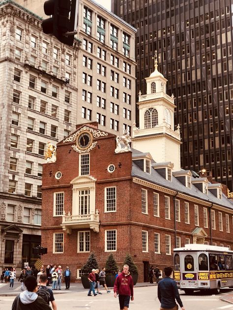 Old State House. Boston, Massachusetts. Paul Chandler October 2018. Massachusetts College Of Art And Design, Boston Massachusetts Apartments, Peabody Massachusetts, Vintage Massachusetts Poster, Old State House Boston, Massachusetts, Historic Buildings, Boston, Monument