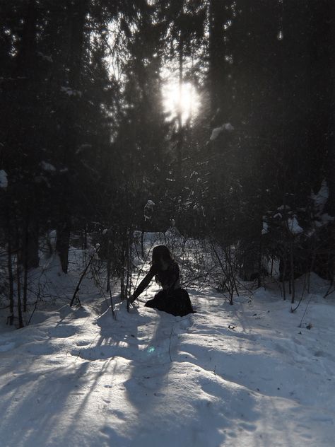 #forest #aesthetic #winter #witchcraft #darkaesthetics Cold Forest Aesthetic, Snowy Forest Photoshoot, Snow Witch Aesthetic, Blood Snow Aesthetique, Witchy Winter Aesthetic, Winter Witch Aesthetic, Winter Witchcraft, Abyss Aesthetic, Winter Forest Aesthetic