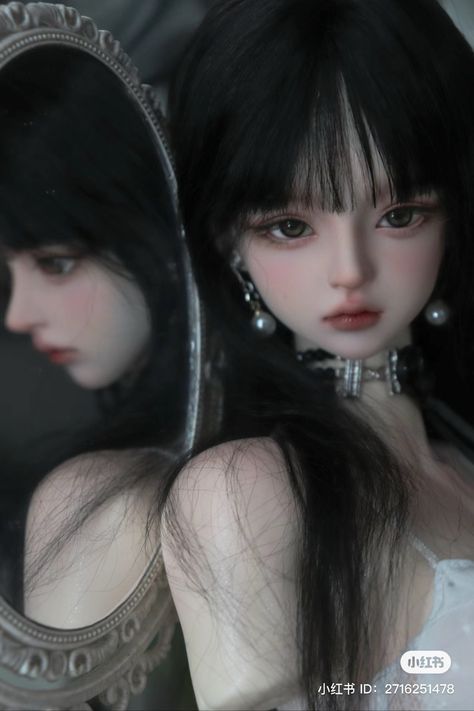 #bjds #dollmakeup #dollmaker #dolls #bjddoll #bjdmakeup #balljointeddoll #japanesedoll Bjd Dolls Aesthetic, Images Terrifiantes, Pose Dolls, Doll Aesthetic, Fantasy Art Dolls, Doll Makeup, Our Secret, Doll Painting, Beautiful Barbie Dolls