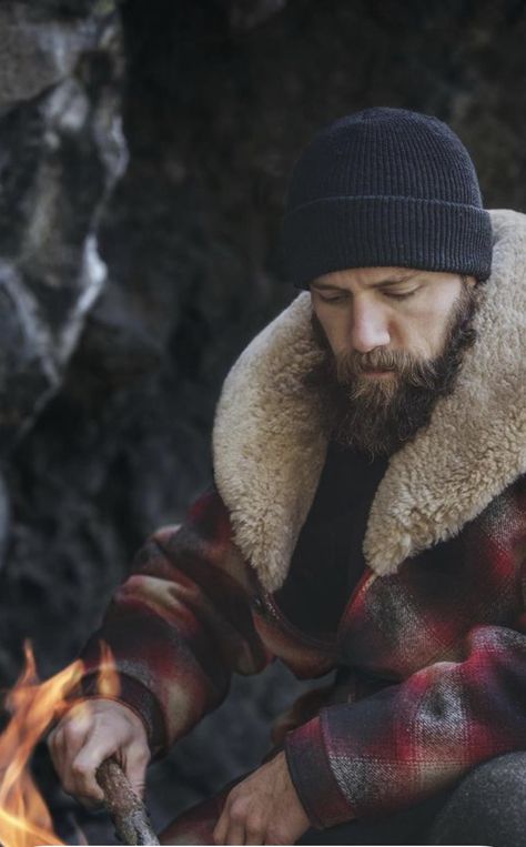 Lumberjack Style, Mens Rugged, Sheepskin Throw, Rugged Men, Bearded Man, Mens Fashion Rugged, Outdoor Fashion, Mens Winter Fashion, Lumberjack